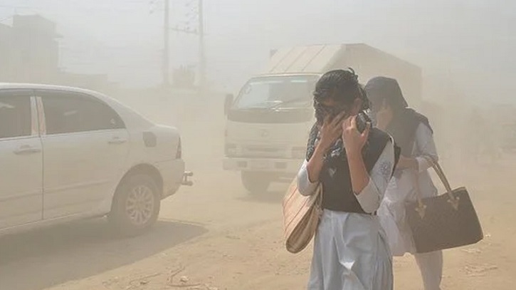 পৃথিবীর সবচেয়ে দূষিত শহর দিল্লি, ঢাকার বাতাসও ‘খুব অস্বাস্থ্যকর’